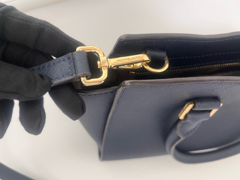 Michael Kors 防磨時尚藍小牛皮手提包-6