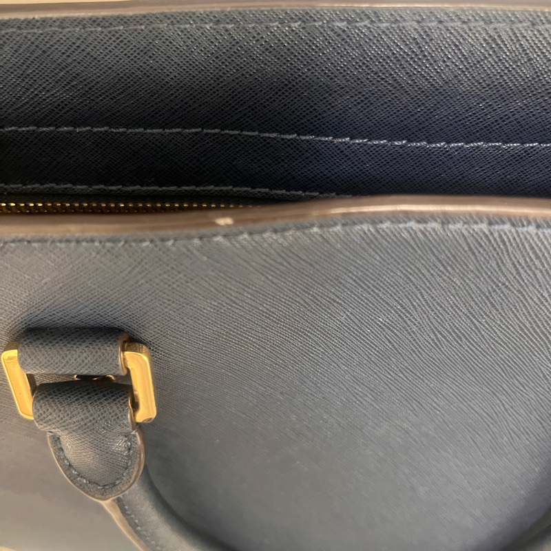 Michael Kors 防磨時尚藍小牛皮手提包-9