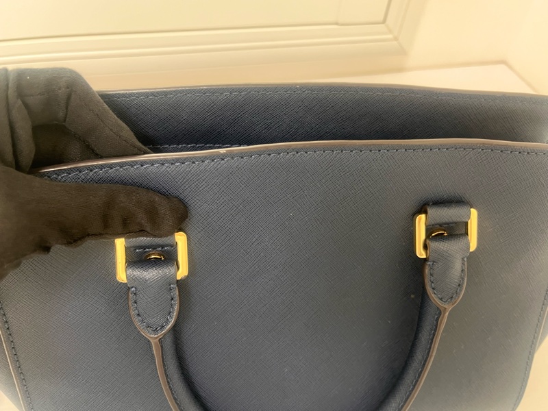 Michael Kors 防磨時尚藍小牛皮手提包-10