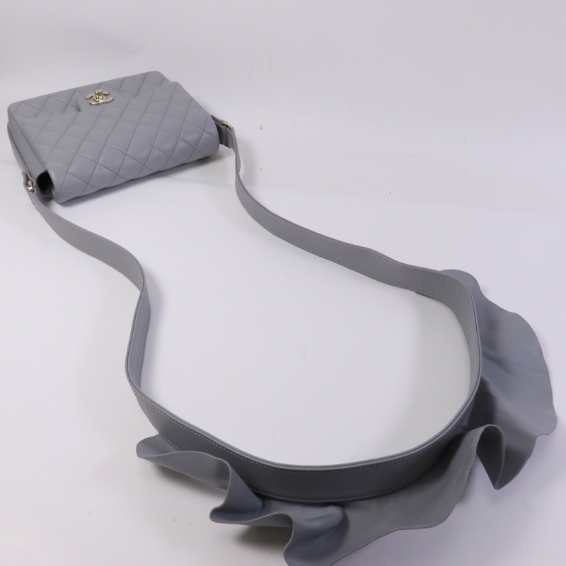 CHANEL 牛皮皮革Bolero De Chanel金扣肩背袋-8