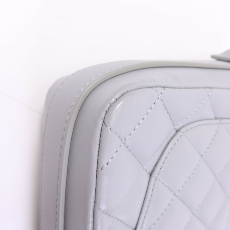 CHANEL 牛皮皮革Bolero De Chanel金扣肩背袋-13