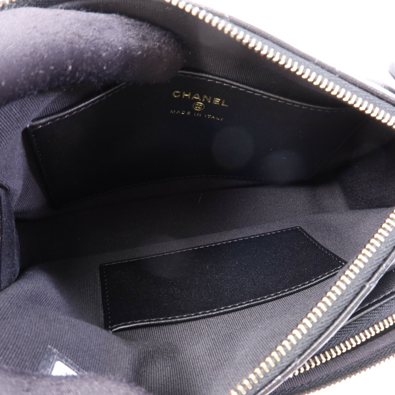 CHANEL 牛皮皮革Clutch With Chain金扣鏈帶肩背袋-4