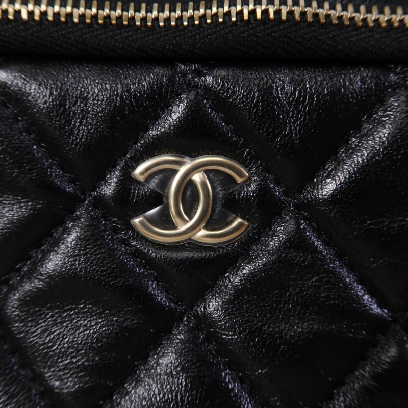 CHANEL 牛皮皮革Clutch With Chain金扣鏈帶肩背袋-6