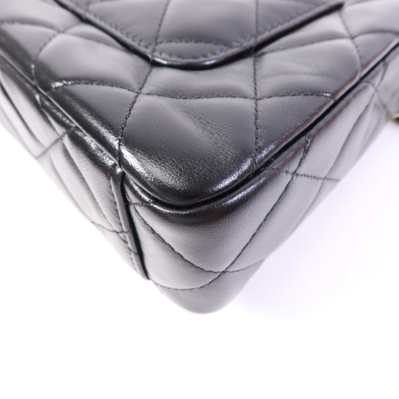 CHANEL 牛皮皮革Clutch With Chain金扣鏈帶肩背袋-12