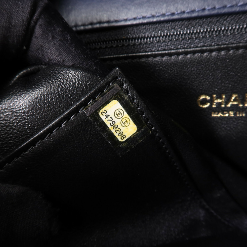 CHANEL 牛皮皮革CC Filigree金扣鏈帶肩背袋-7