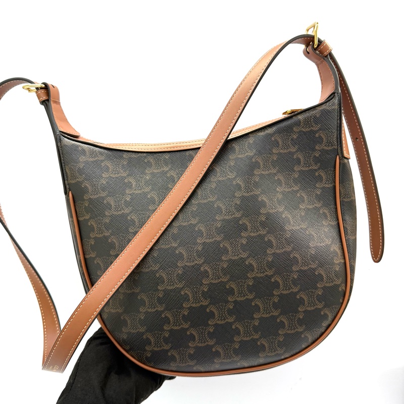 CELINE 賽琳 老花帆布斜背包 TRIOMPHE 117252-0