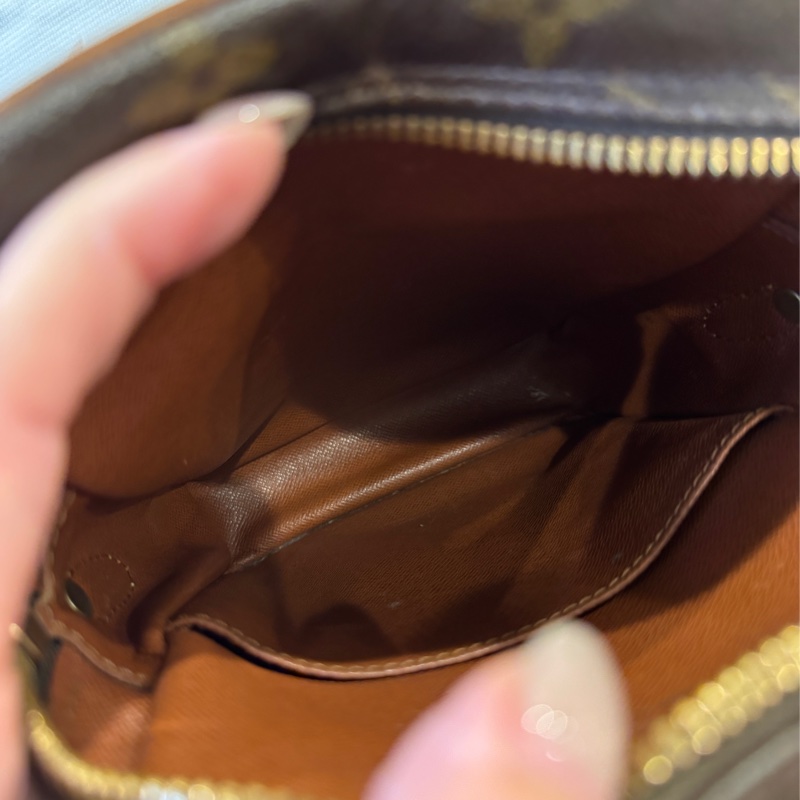 LV 雙層相機包 老花-11