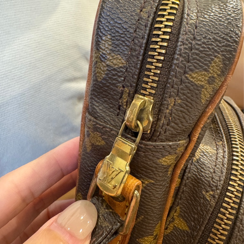 LV 雙層相機包 老花-14