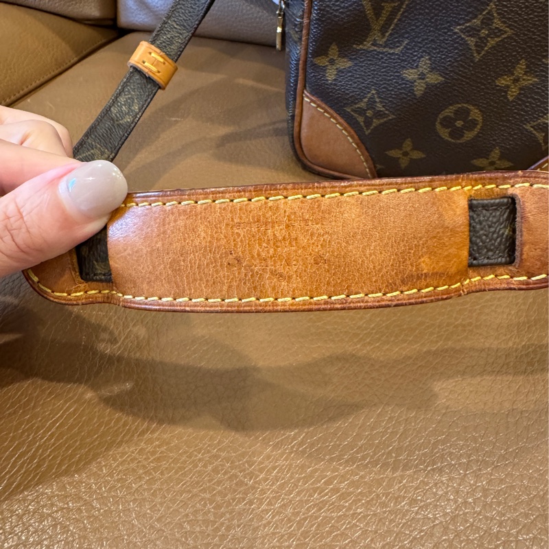 LV 雙層相機包 老花-16