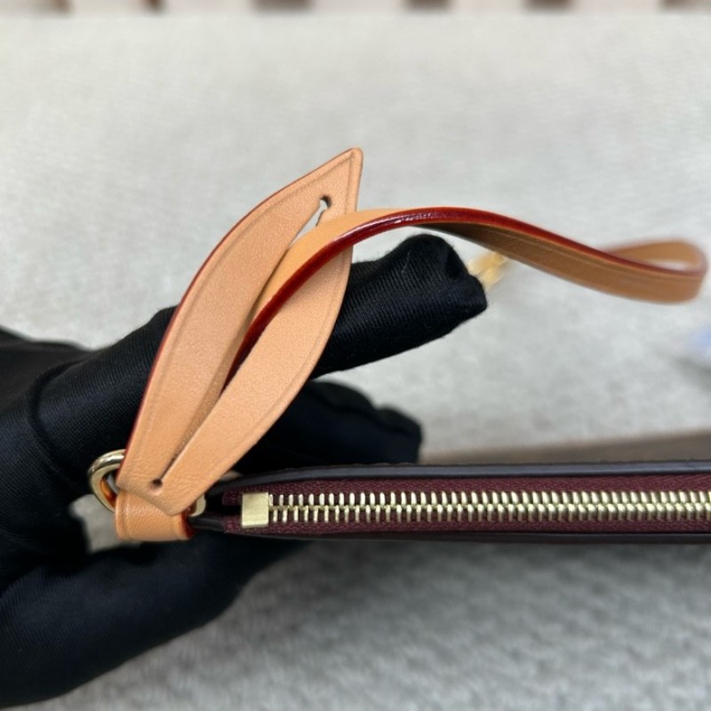 LV路易威登Neverfull子袋 經典老花 拉鍊順滑 容量合適 日常裝手機錢包很實用-13