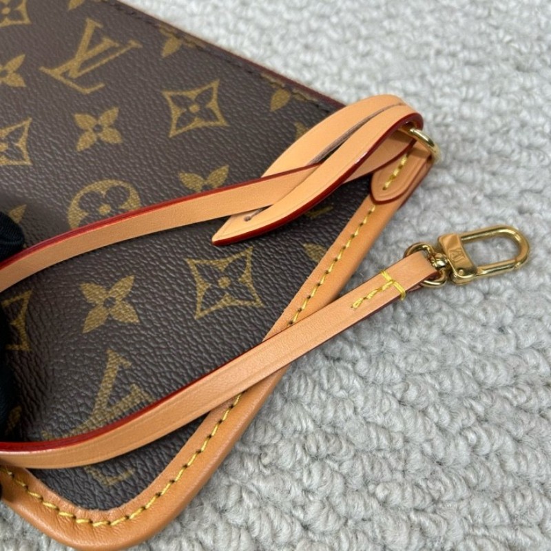 LV路易威登Neverfull子袋 經典老花 拉鍊順滑 容量合適 日常裝手機錢包很實用-16