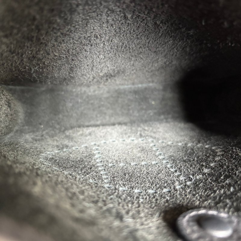 ::HERMES:: W刻 Mini Evelyne 16 黑色小牛皮金釦鏤空洞H LOGO 肩背斜背包-12