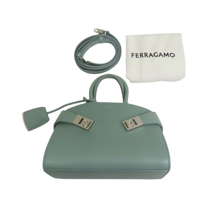 綠色  牛皮 HUG Mini 肩背包【Salvatore Ferragamo 費拉格慕】 215975-10