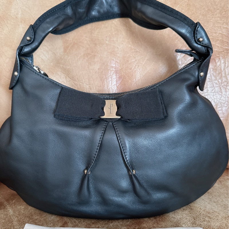 未使用 經典Salvatore Ferragamo肩背包-17