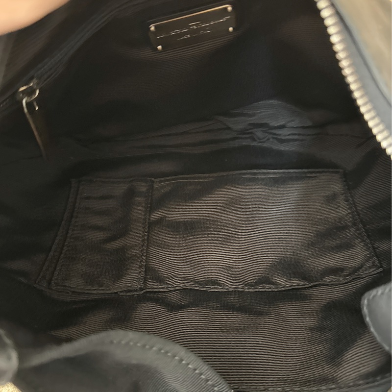 未使用 經典Salvatore Ferragamo肩背包-34