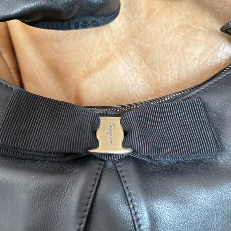 未使用 經典Salvatore Ferragamo肩背包-43