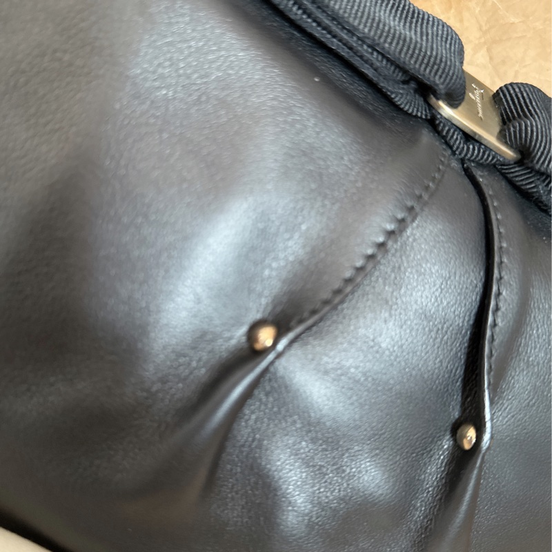 未使用 經典Salvatore Ferragamo肩背包-45