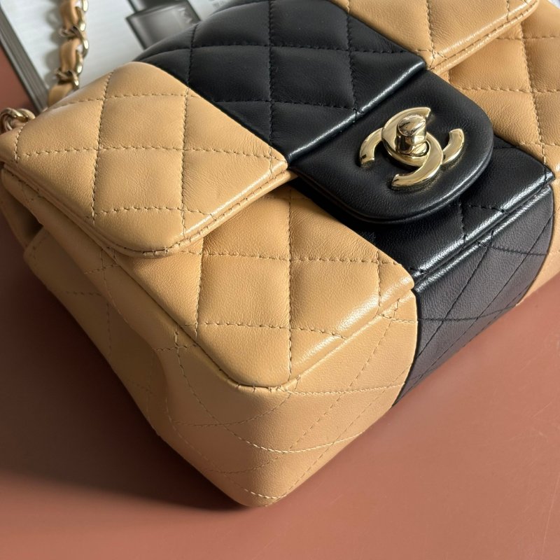 COCO 17 ::Chanel:: Mini Square Flap Bag  奶茶色x黑 拚色經典方胖雙色斜背練包 口蓋包-5