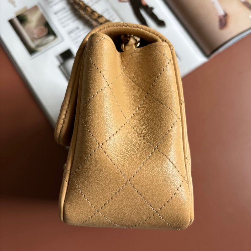 COCO 17 ::Chanel:: Mini Square Flap Bag  奶茶色x黑 拚色經典方胖雙色斜背練包 口蓋包-13