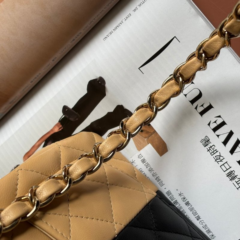 COCO 17 ::Chanel:: Mini Square Flap Bag  奶茶色x黑 拚色經典方胖雙色斜背練包 口蓋包-17