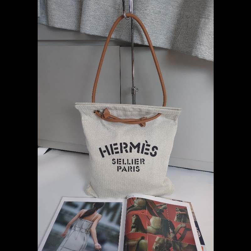 Hermes 金棕皮米白底黑字布斜背包 Aline Groom-0