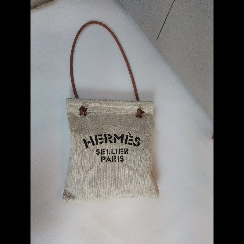 Hermes 金棕皮米白底黑字布斜背包 Aline Groom-4