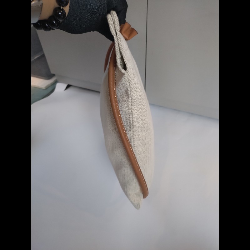 Hermes 金棕皮米白底黑字布斜背包 Aline Groom-7