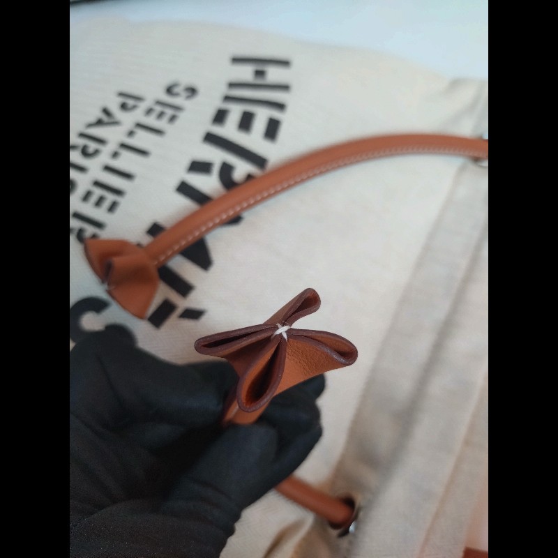 Hermes 金棕皮米白底黑字布斜背包 Aline Groom-15