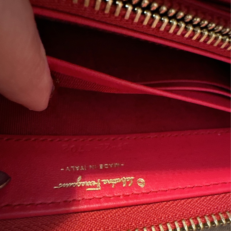 未使用 經典Salvatore Ferragamo（桃紅長夾）-53