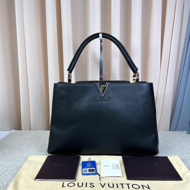 LV路易威登Capucines卡普辛黑金手提包 牛皮 金色五金 內裡玫紅色 容量大 有質感 日常通勤百搭-5