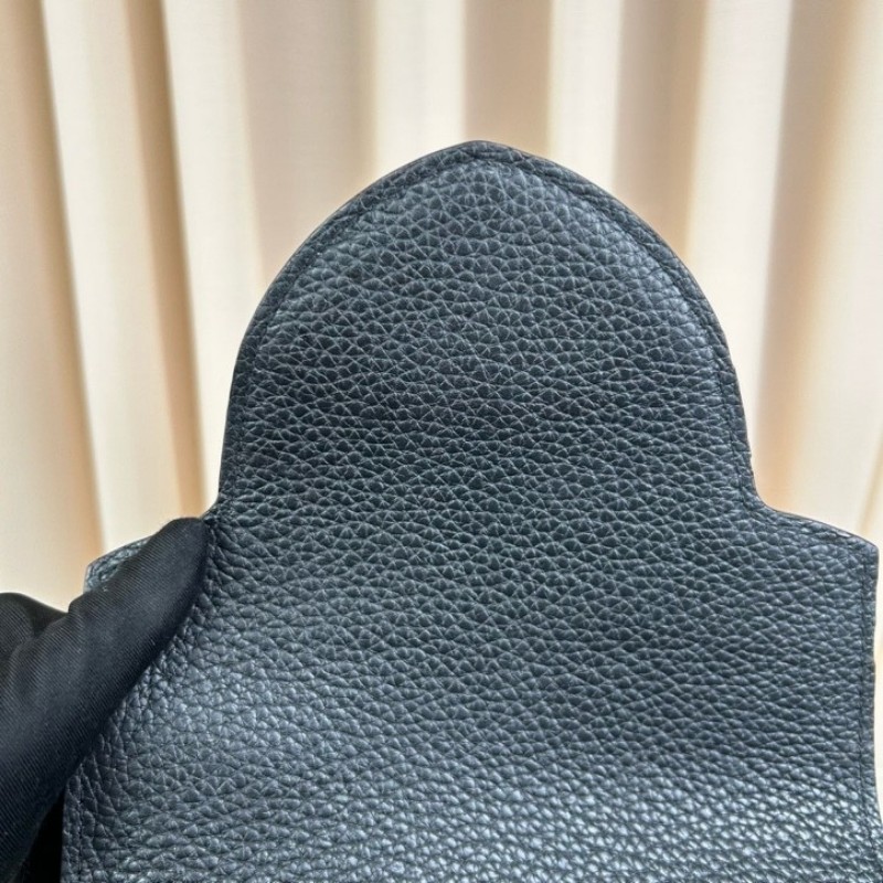 LV路易威登Capucines卡普辛黑金手提包 牛皮 金色五金 內裡玫紅色 容量大 有質感 日常通勤百搭-17