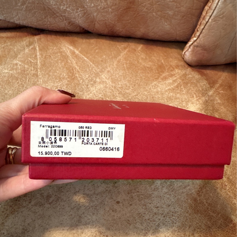 未使用Salvatore Ferragamo（短卡夾原價15900元）-16