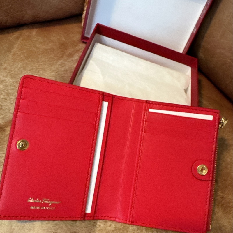 未使用Salvatore Ferragamo（短卡夾原價15900元）-28