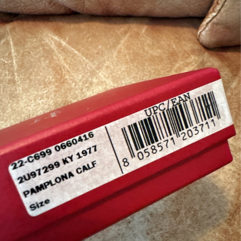 未使用Salvatore Ferragamo（短卡夾原價15900元）-37