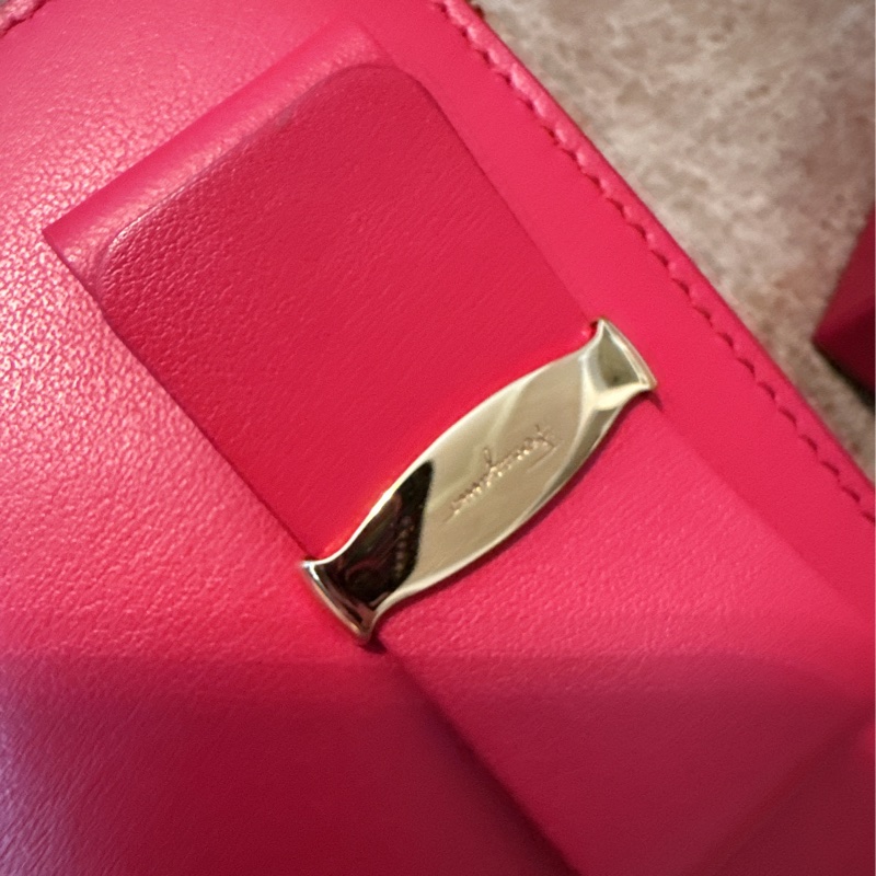 未使用Salvatore Ferragamo（短卡夾原價15900元）-39