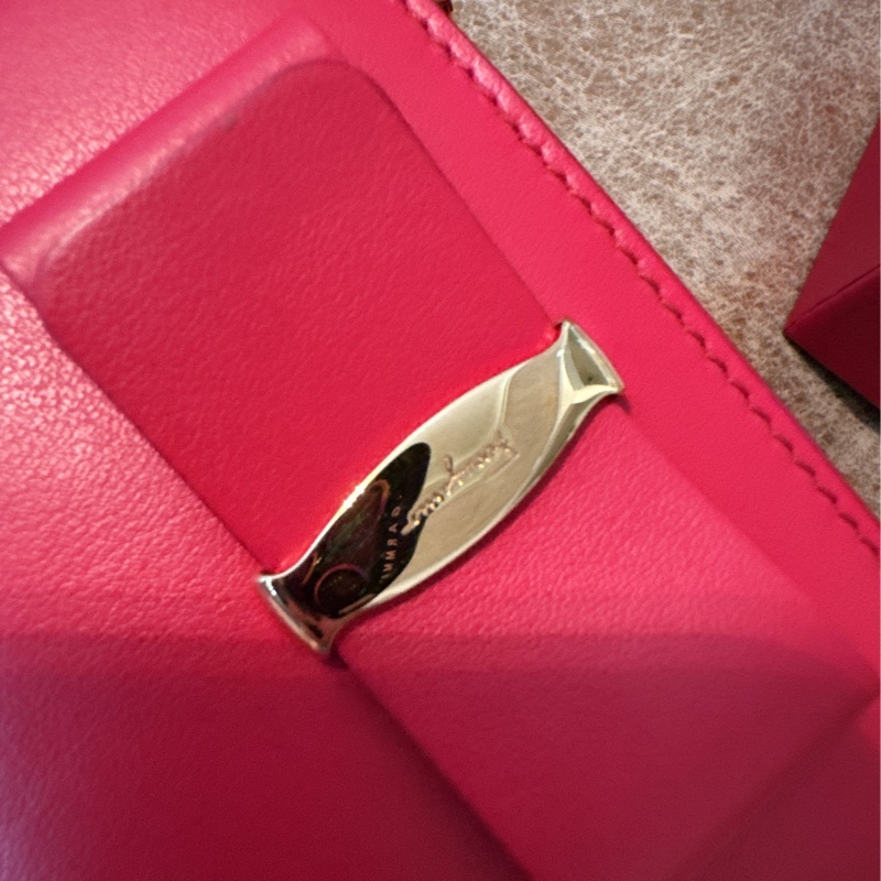 未使用Salvatore Ferragamo（短卡夾原價15900元）-40
