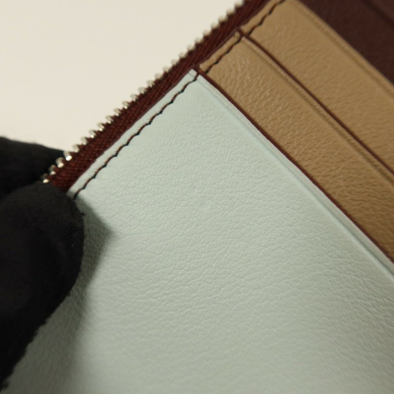 LOEWE 牛皮皮革Puzzle Card Case銀扣卡片套-13