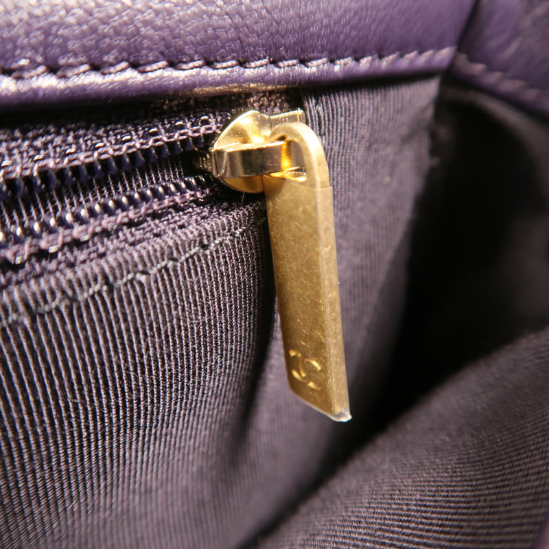 CHANEL 羊皮皮革C19 Small金扣手挽肩背兩用袋-11