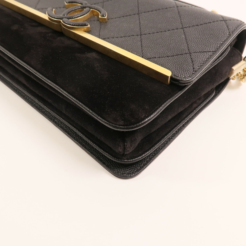 CHANEL 牛皮皮革/麂皮皮革Lady Coco Flap Quilted Bag金扣鏈帶肩背袋-11