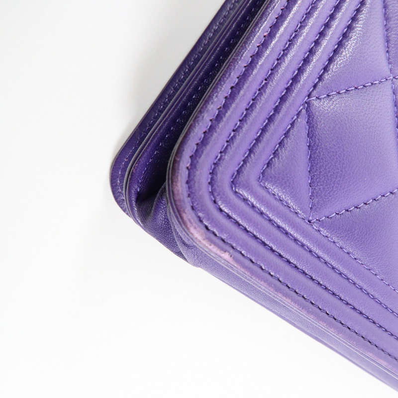 CHANEL 羊皮皮革Boy WOC Wallet On Chain金扣鏈帶肩背袋-11