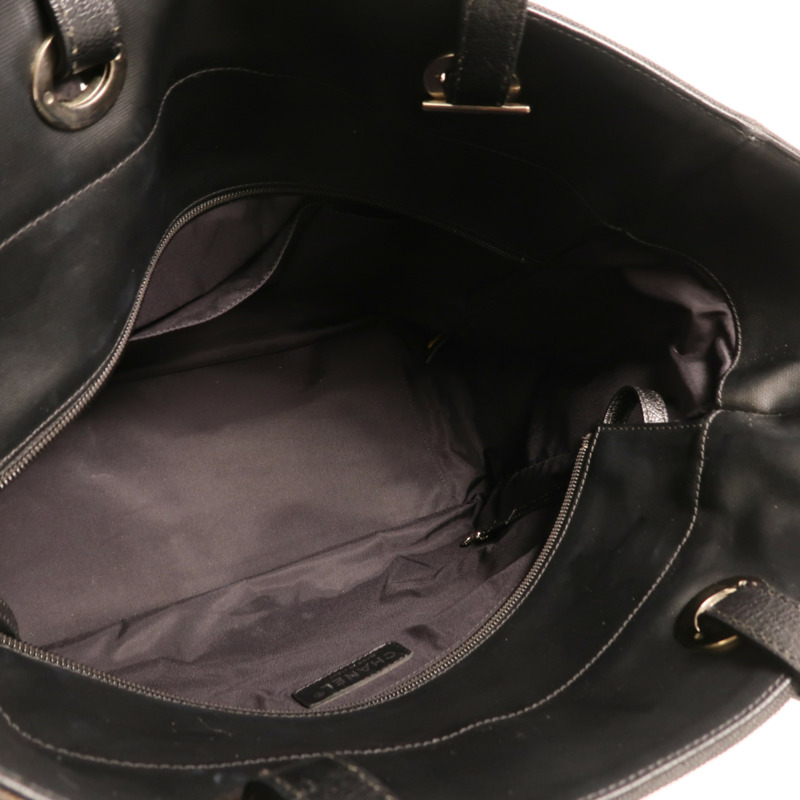 CHANEL 塗層帆布/尼龍Biarritz MM銀扣手挽袋-4