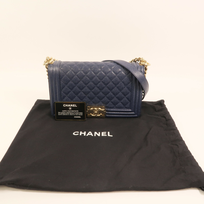 CHANEL 牛皮皮革Boy 25金扣鏈帶肩背袋-10