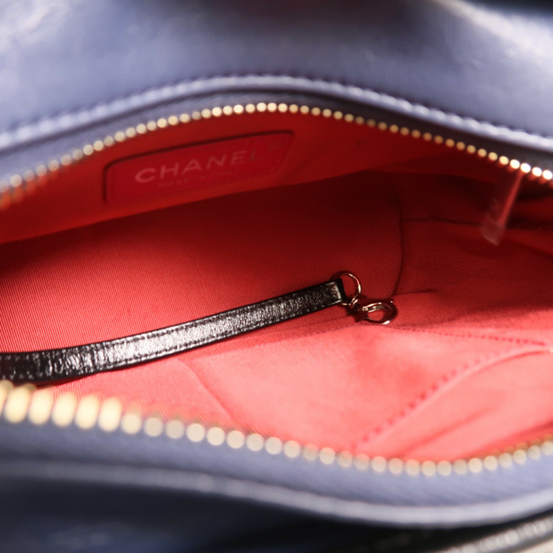 CHANEL 牛皮皮革Gabrielle small鏈帶肩背袋-4