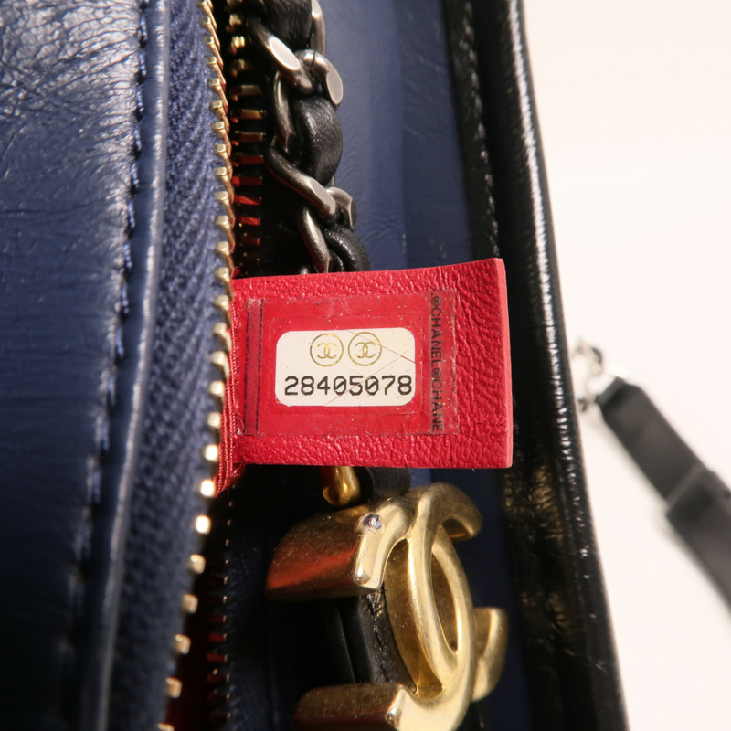 CHANEL 牛皮皮革Gabrielle small鏈帶肩背袋-6