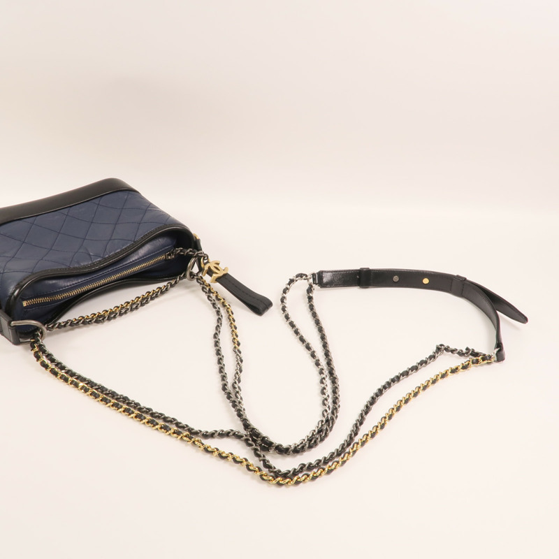 CHANEL 牛皮皮革Gabrielle small鏈帶肩背袋-7
