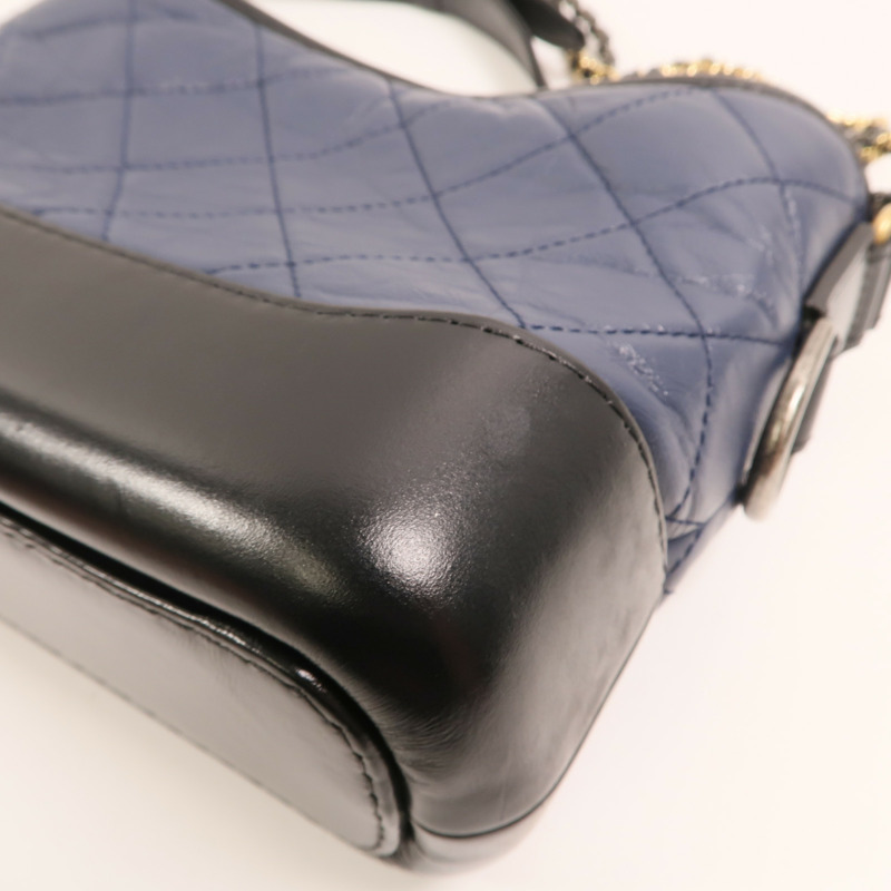 CHANEL 牛皮皮革Gabrielle small鏈帶肩背袋-11