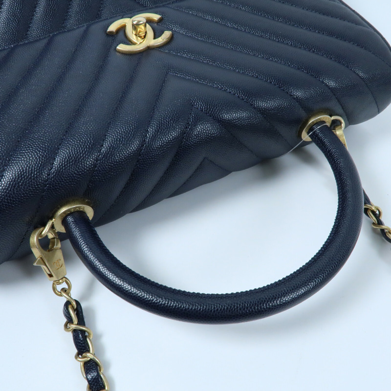 CHANEL 牛皮皮革Coco Handle Small金扣鏈帶手挽肩背兩用袋-9