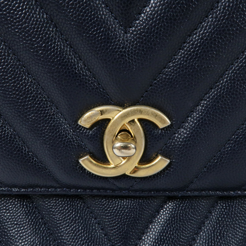 CHANEL 牛皮皮革Coco Handle Small金扣鏈帶手挽肩背兩用袋-11