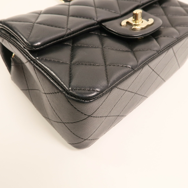 CHANEL 羊皮皮革Classic 20金扣鏈帶肩背袋-12