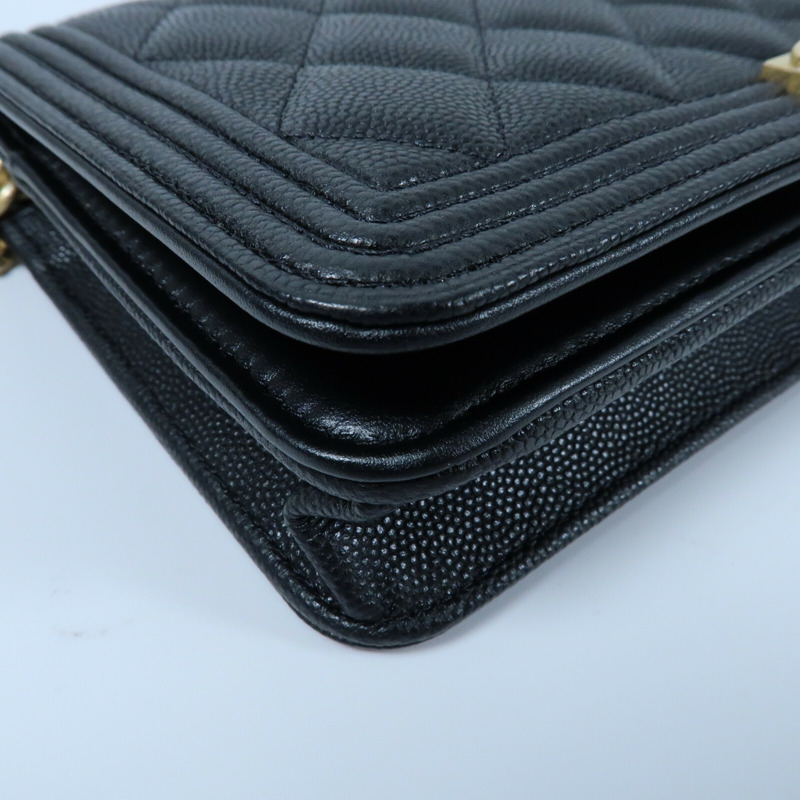 CHANEL 牛皮皮革Boy Wallet On Chain金扣鏈帶肩背袋-4